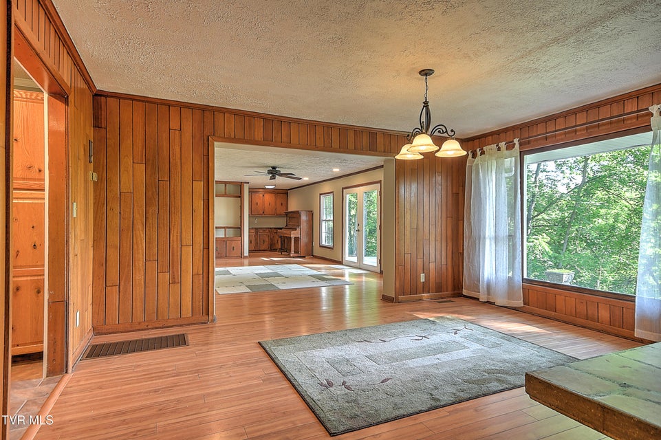 Photo #7: 121 Hermitage Drive