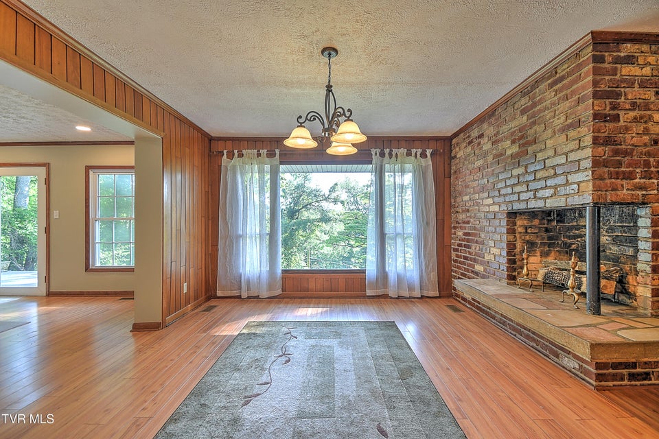 Photo #9: 121 Hermitage Drive