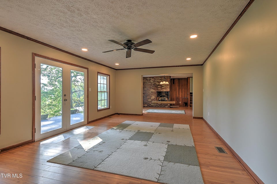 Photo #15: 121 Hermitage Drive