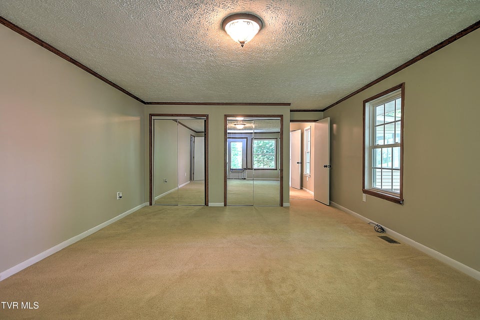 Photo #16: 121 Hermitage Drive