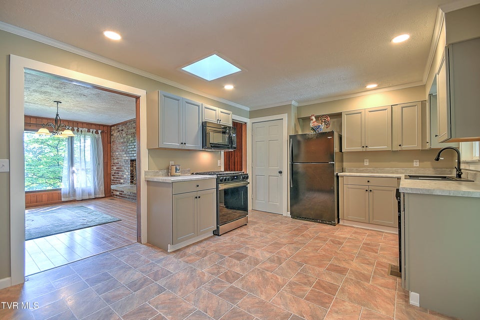 Photo #20: 121 Hermitage Drive