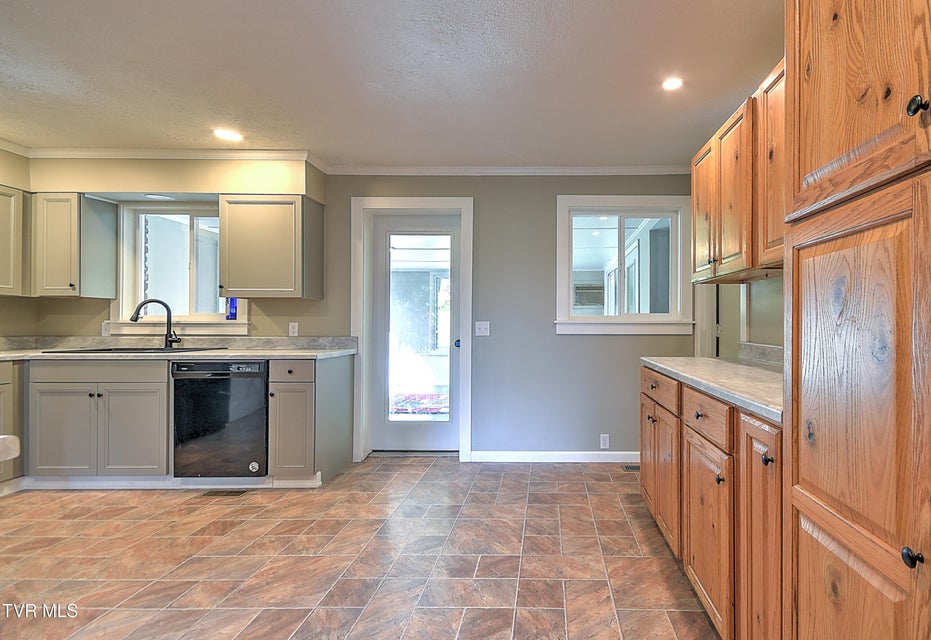 Photo #23: 121 Hermitage Drive