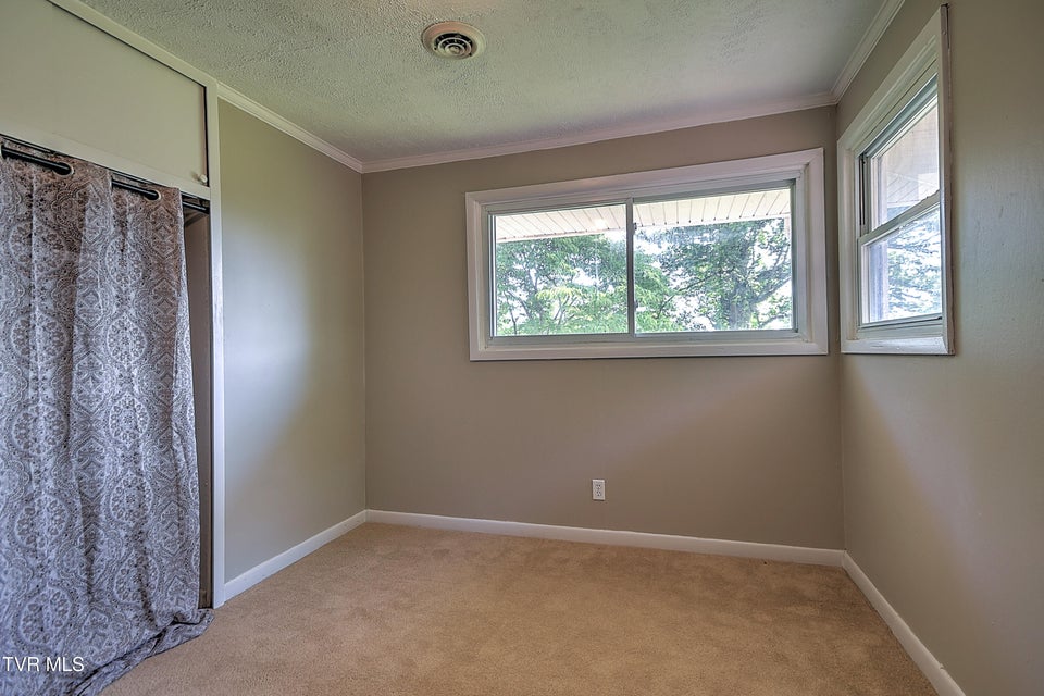 Photo #35: 121 Hermitage Drive