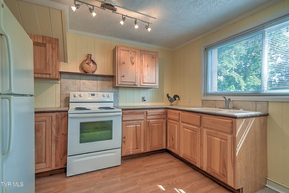 Photo #43: 121 Hermitage Drive