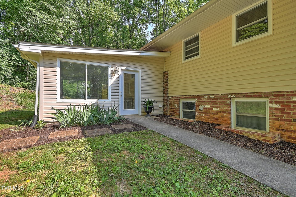 Photo #53: 121 Hermitage Drive
