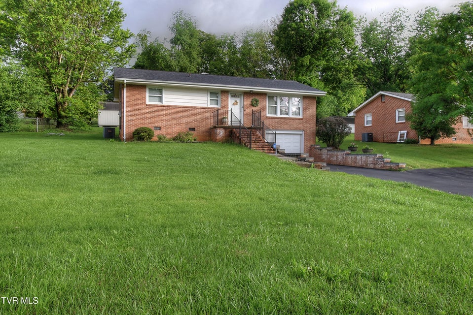 Photo #2: 320 Swanee Drive