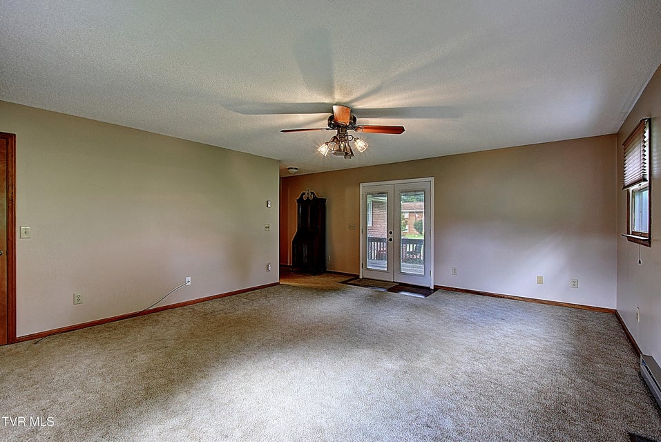 Photo #16: 320 Swanee Drive