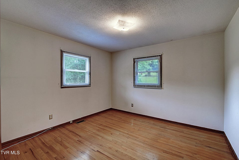Photo #23: 320 Swanee Drive