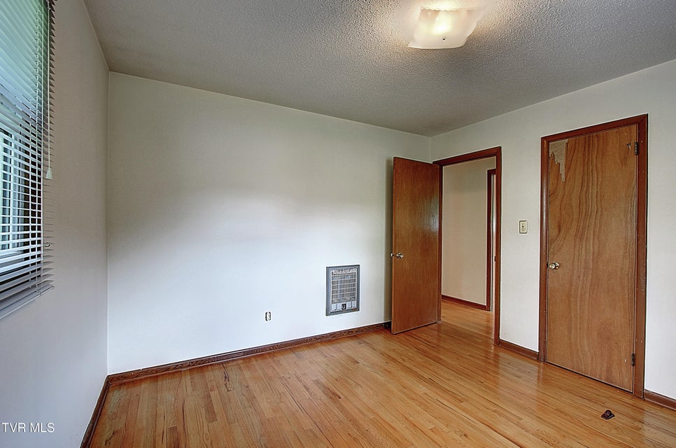 Photo #24: 320 Swanee Drive