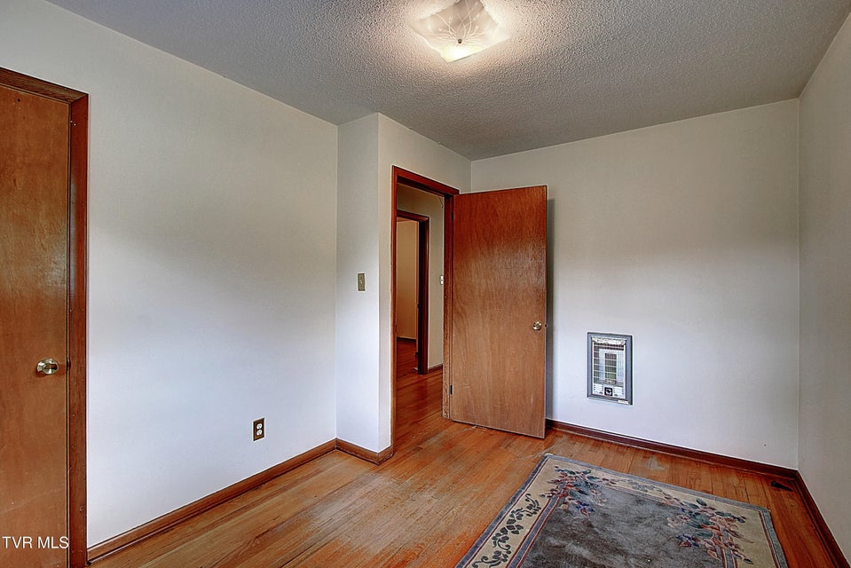 Photo #26: 320 Swanee Drive