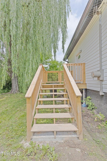 Photo #4: 329 Clinch Street