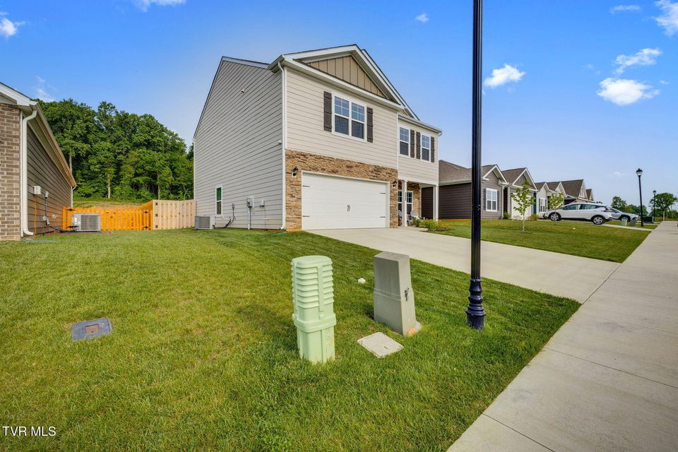 Photo #3: 2340 Hamshire Street