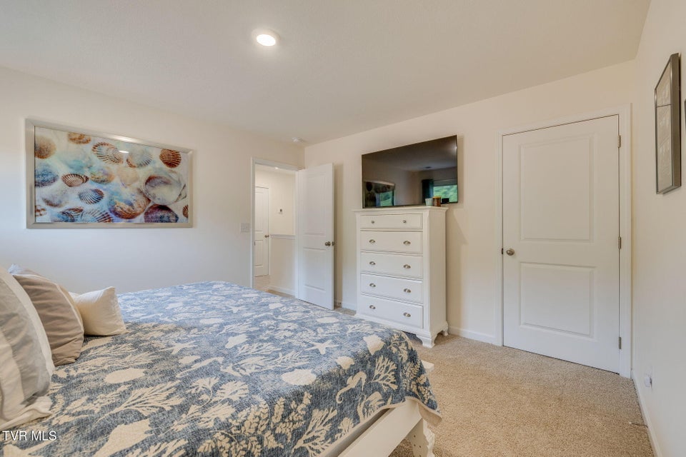 Photo #29: 2340 Hamshire Street