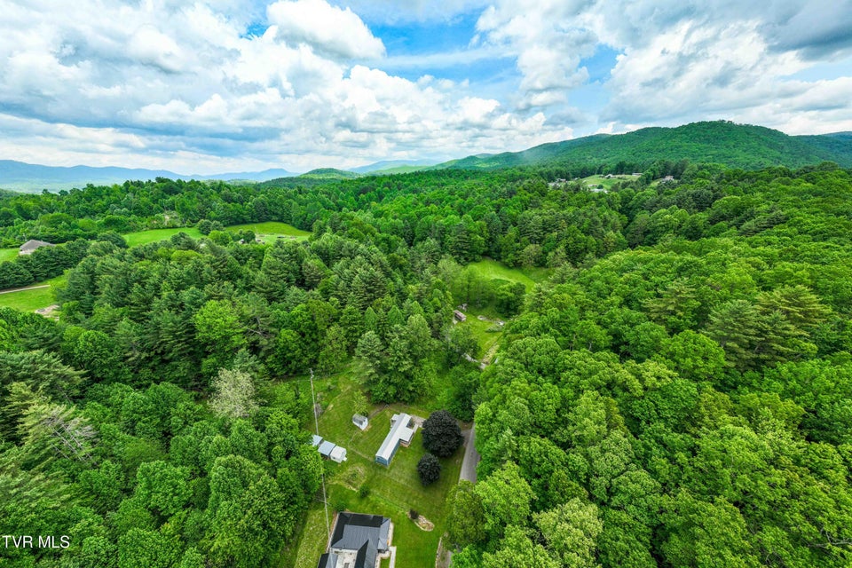 Photo #53: 481 Fox Hollow Hollow