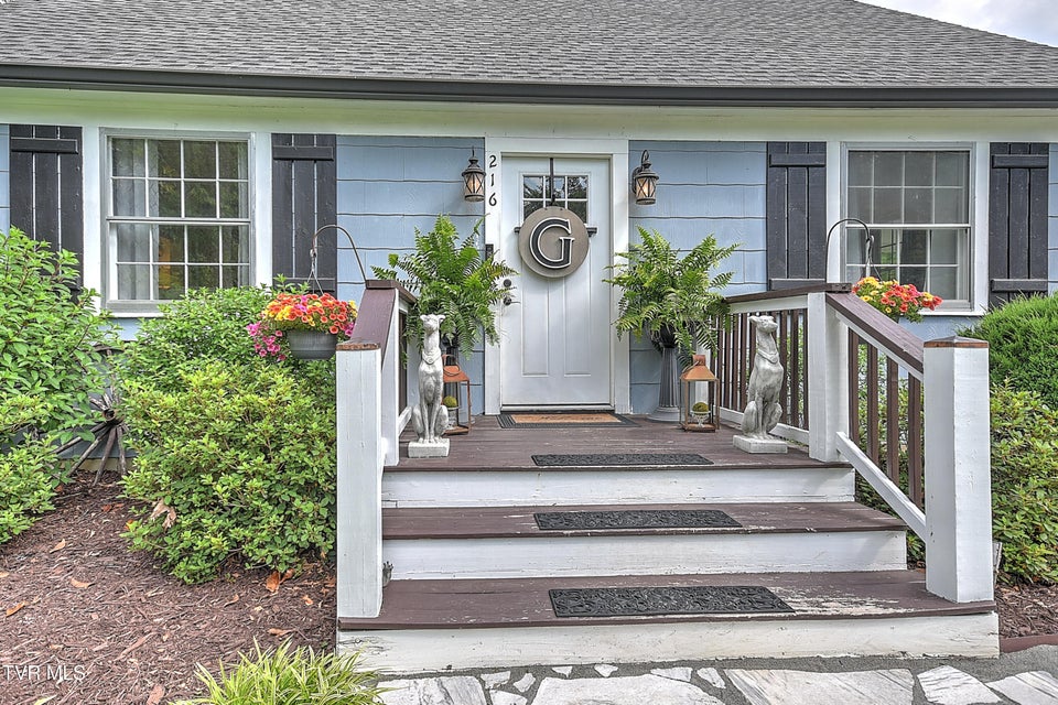 Photo #5: 216 Edgewood Road