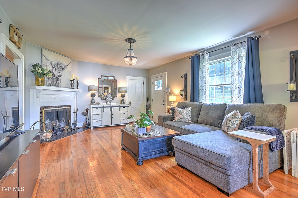 Photo #10: 216 Edgewood Road
