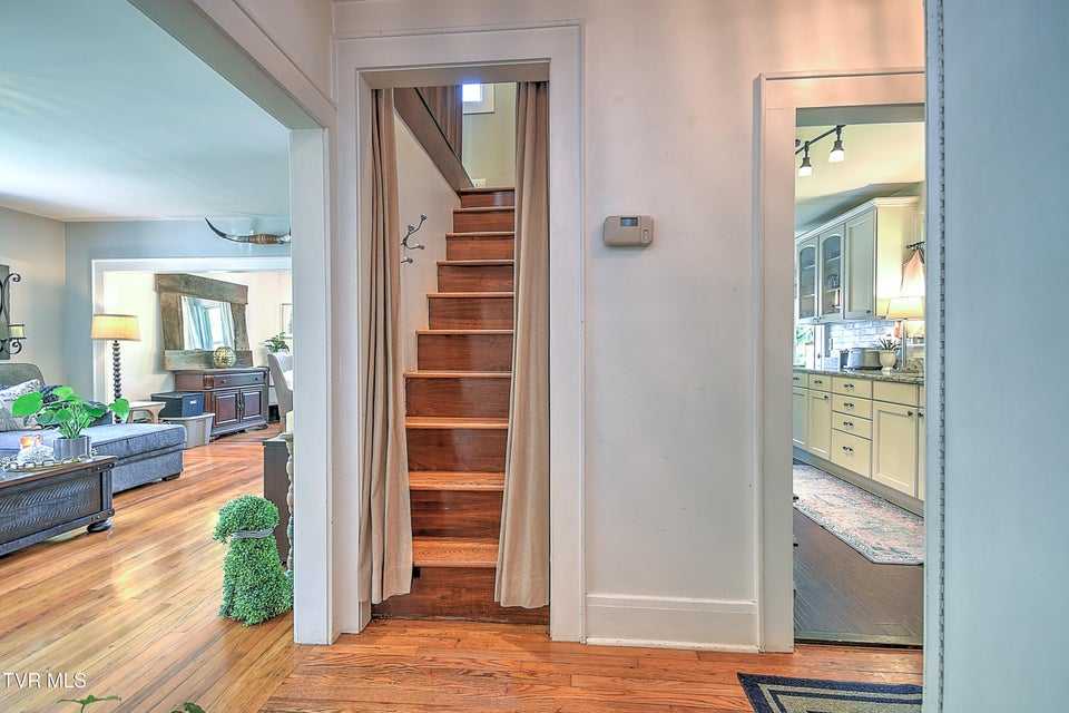 Photo #23: 216 Edgewood Road