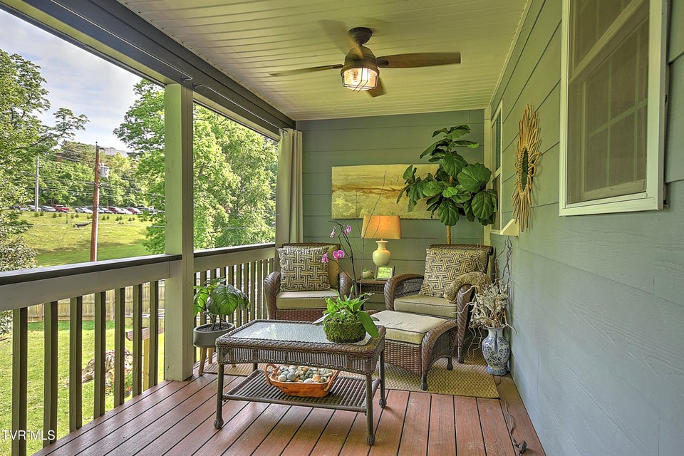 Photo #61: 216 Edgewood Road