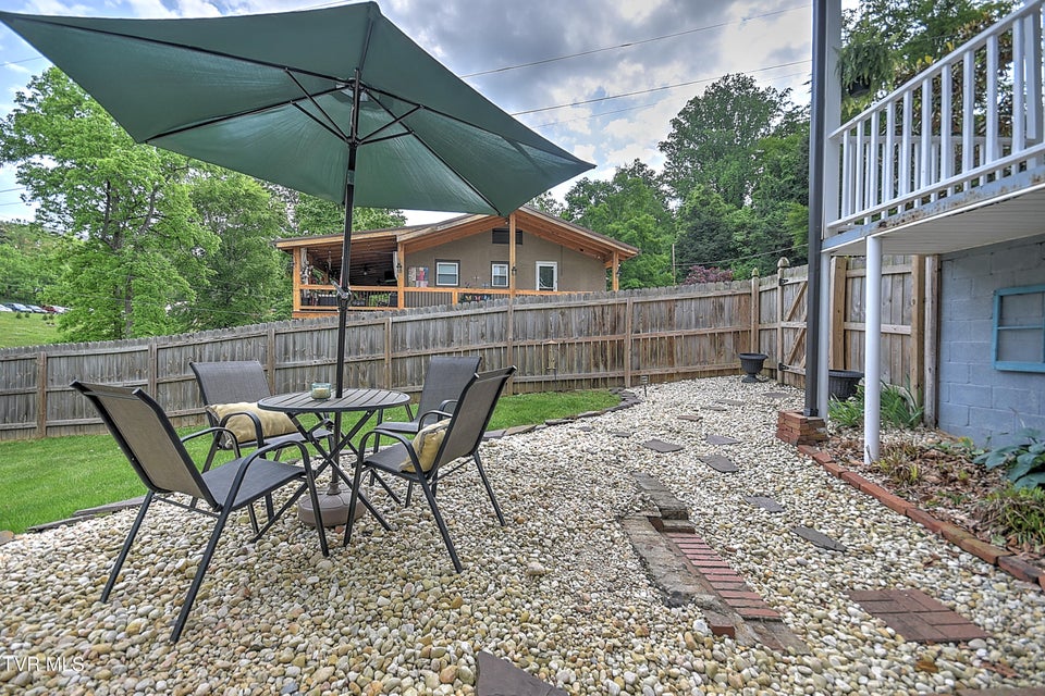 Photo #71: 216 Edgewood Road