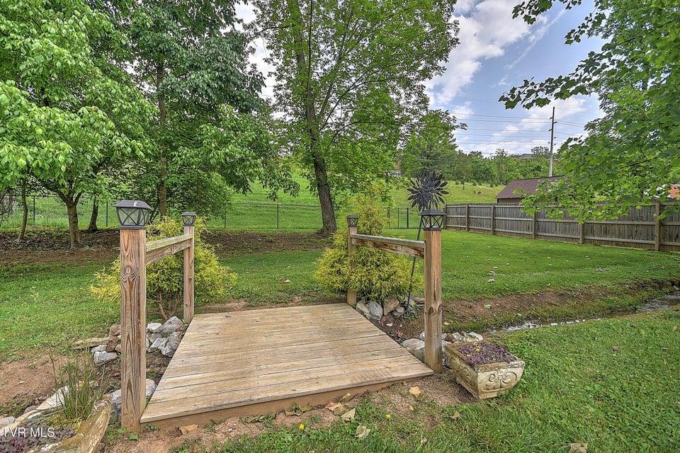 Photo #77: 216 Edgewood Road