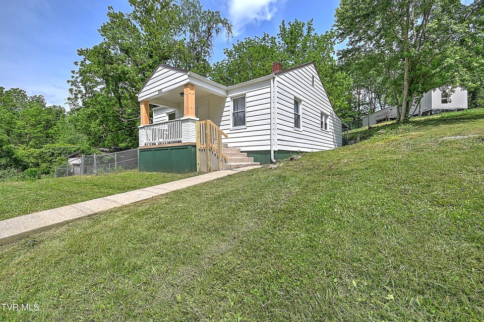Photo #7: 2221 Elizabethton Highway