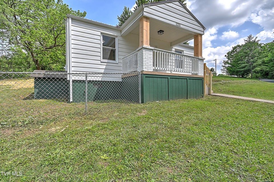 Photo #9: 2221 Elizabethton Highway