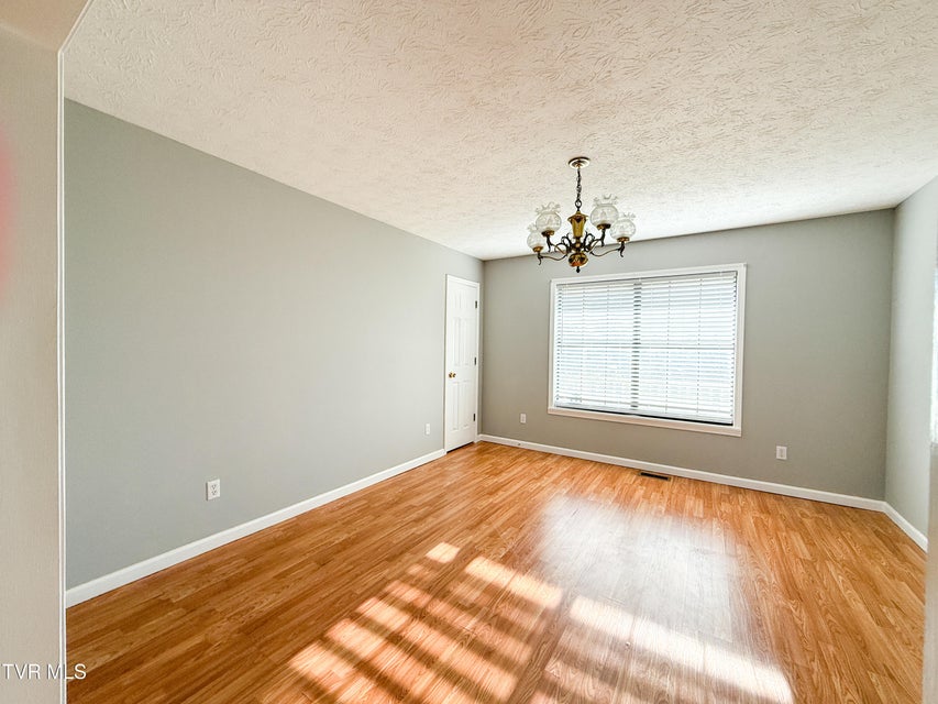 Photo #27: 887 Berry Road