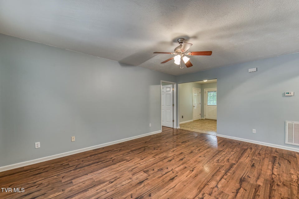 Photo #4: 4320 Comet Lane
