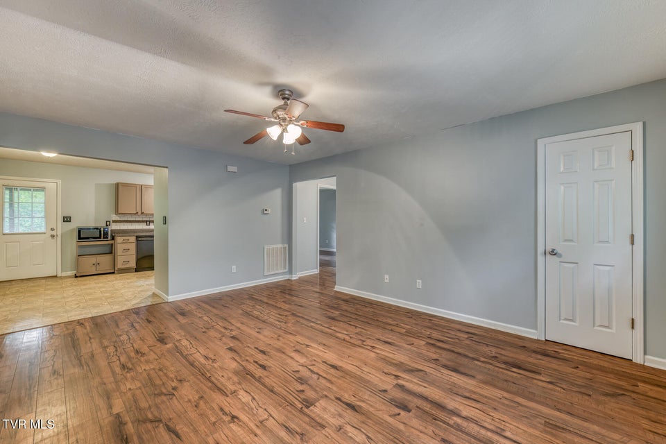 Photo #5: 4320 Comet Lane