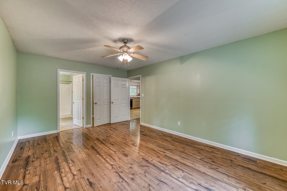 Photo #17: 4320 Comet Lane