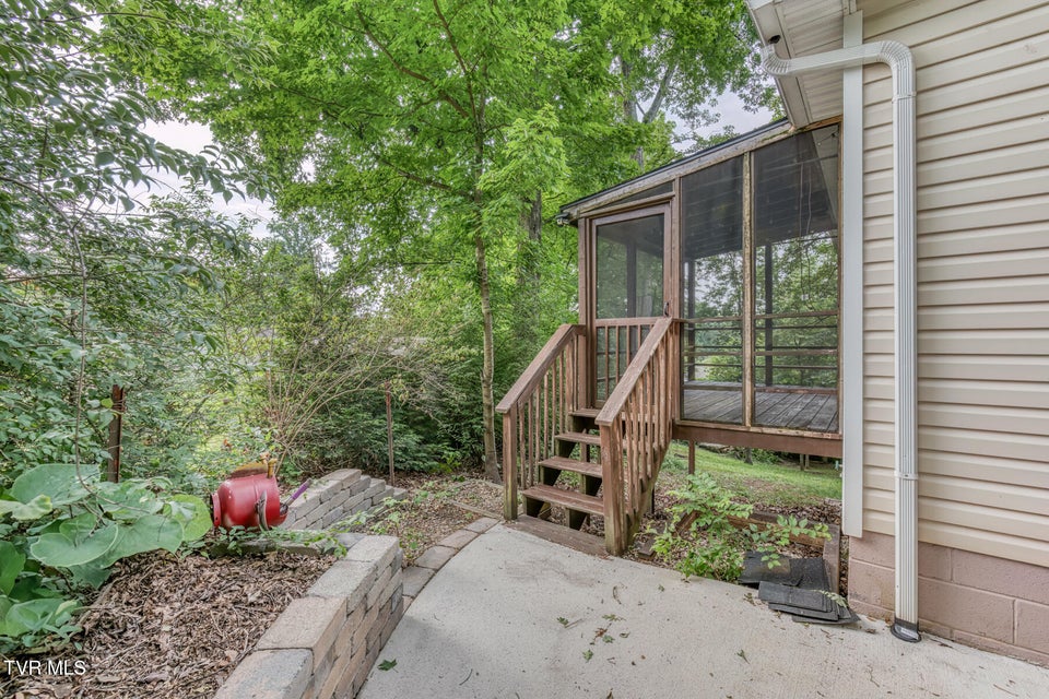 Photo #26: 4320 Comet Lane