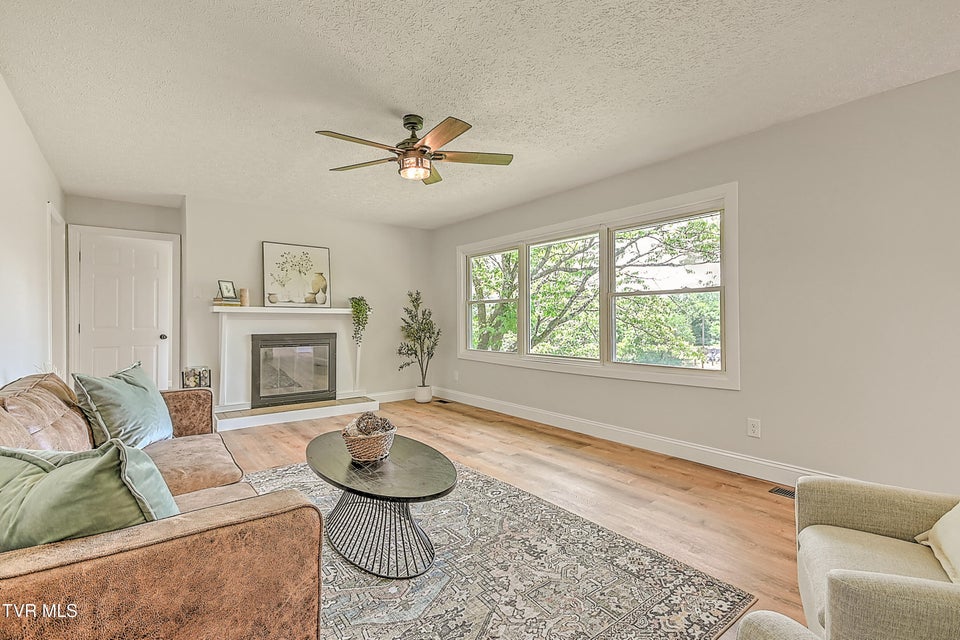 Photo #8: 3521 Fort Henry Drive