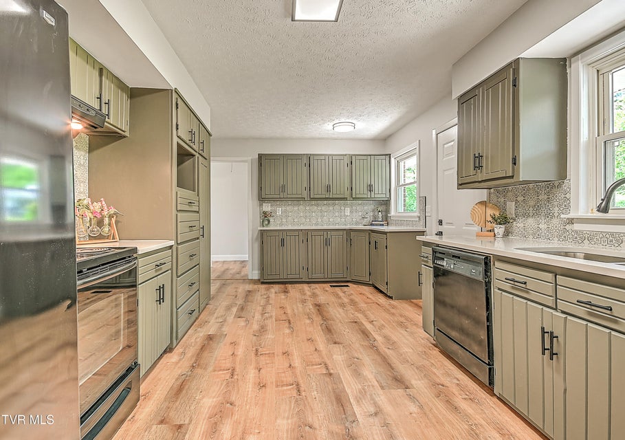 Photo #16: 3521 Fort Henry Drive