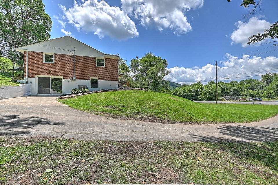 Photo #36: 3521 Fort Henry Drive