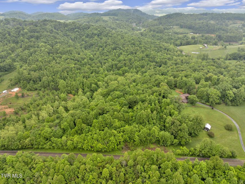 Photo #7: 640 Oakwood Road