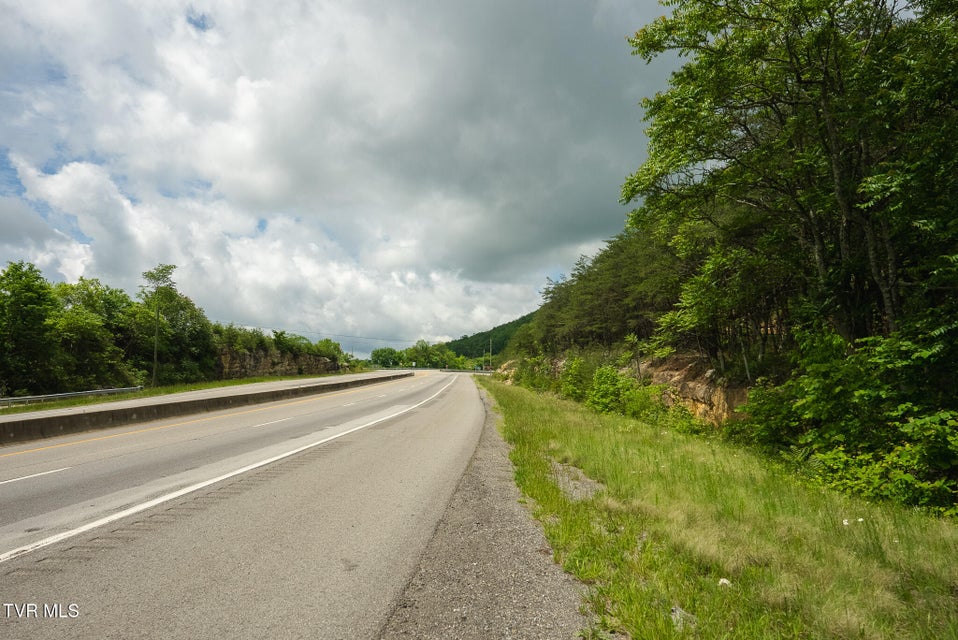 Photo #23: 0 25e Highway
