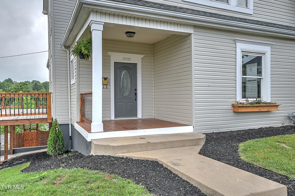 Photo #5: 1025 Fairmount Avenue