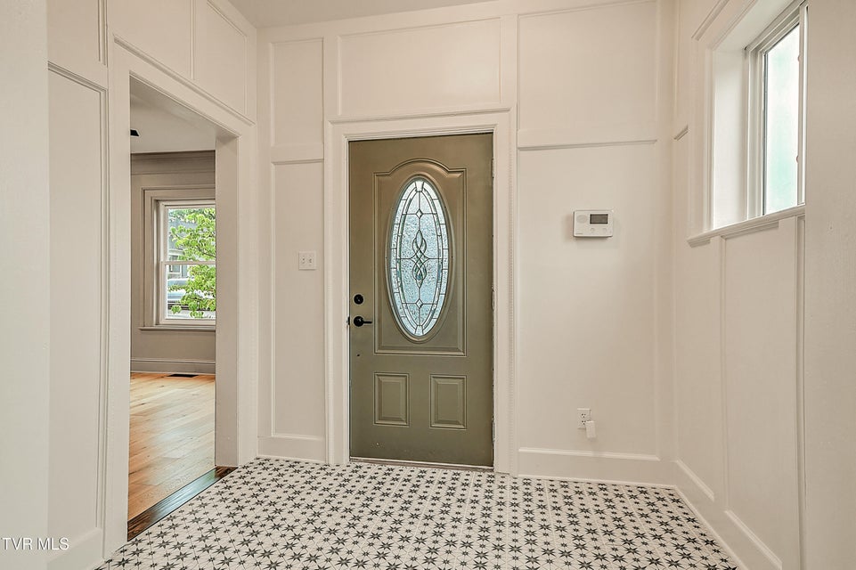 Photo #7: 1025 Fairmount Avenue