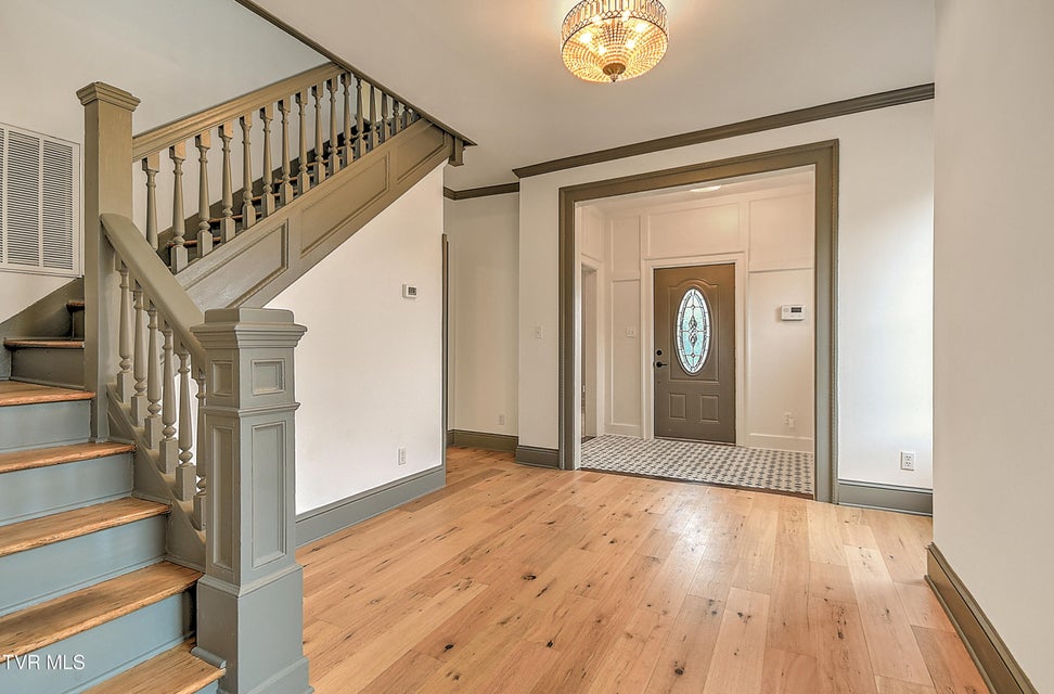 Photo #11: 1025 Fairmount Avenue