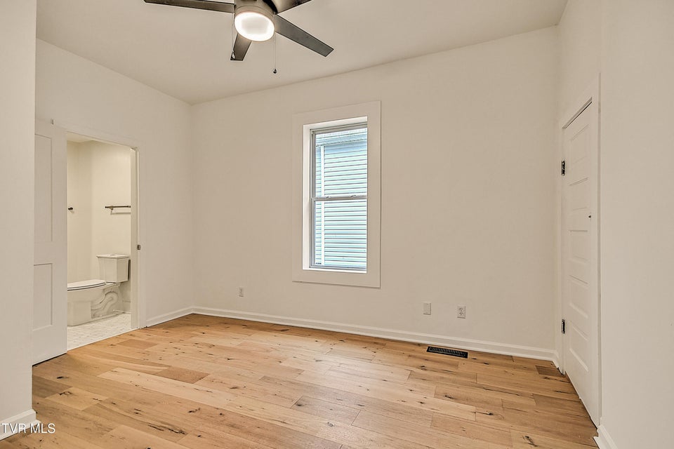 Photo #20: 1025 Fairmount Avenue