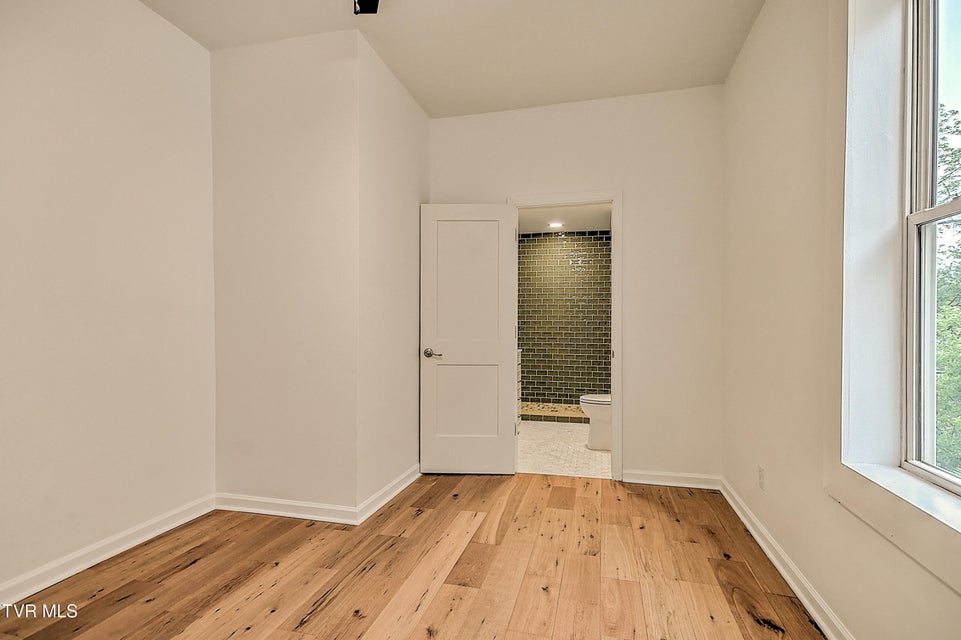 Photo #21: 1025 Fairmount Avenue