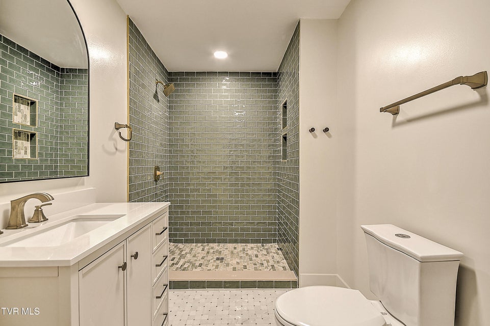 Photo #23: 1025 Fairmount Avenue