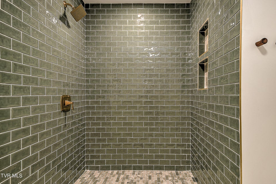 Photo #25: 1025 Fairmount Avenue