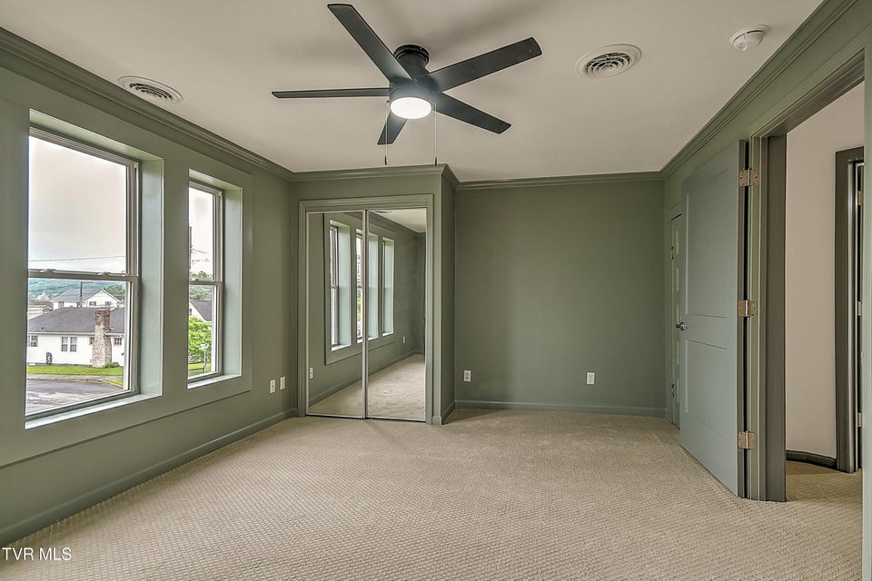 Photo #29: 1025 Fairmount Avenue