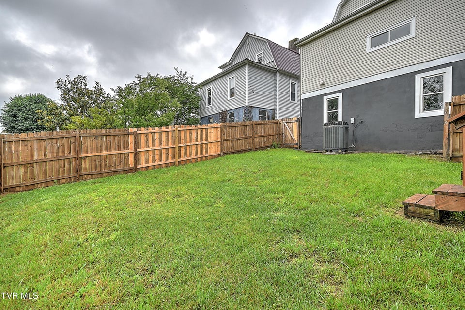 Photo #52: 1025 Fairmount Avenue