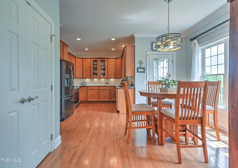 Photo #20: 410 Grovemont Place