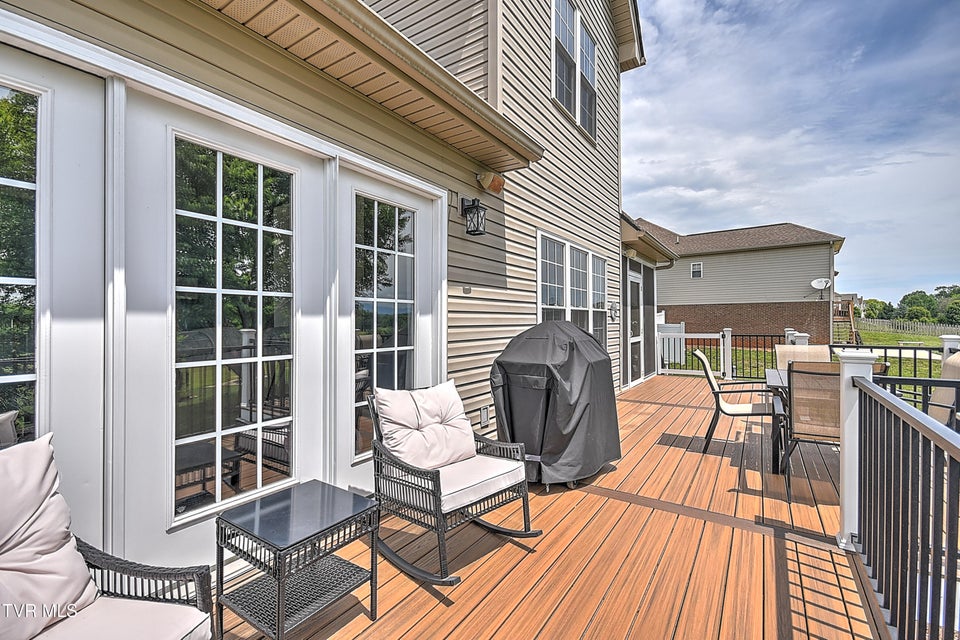 Photo #7: 410 Grovemont Place