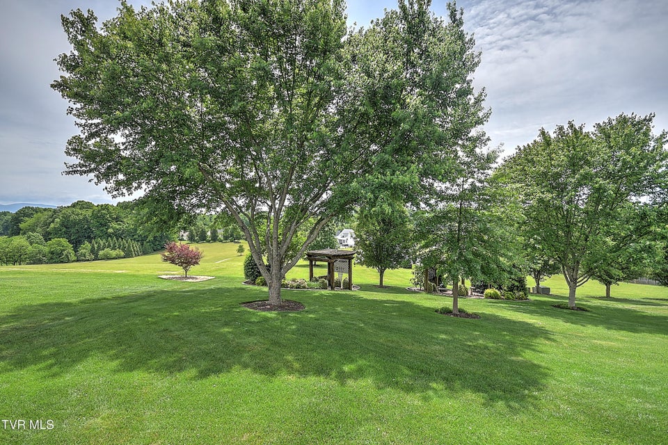 Photo #11: 410 Grovemont Place