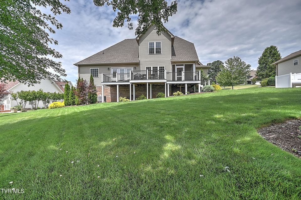 Photo #51: 410 Grovemont Place