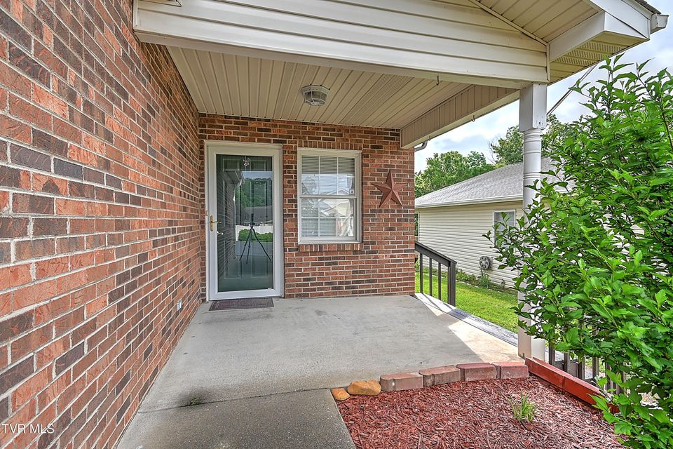 Photo #5: 857 Cobblestone Place